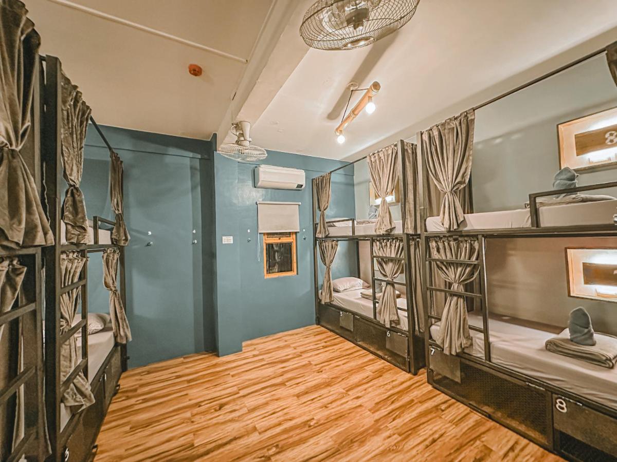Outpost Hostel - Đảo Coron Ngoại thất bức ảnh