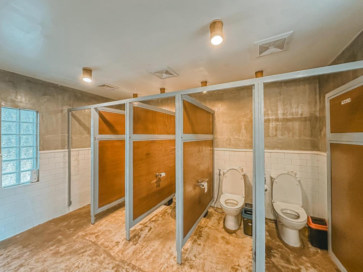 Outpost Hostel - Đảo Coron Ngoại thất bức ảnh