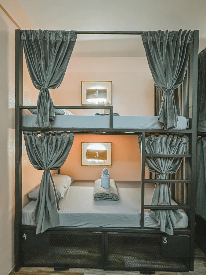 Outpost Hostel - Đảo Coron Ngoại thất bức ảnh