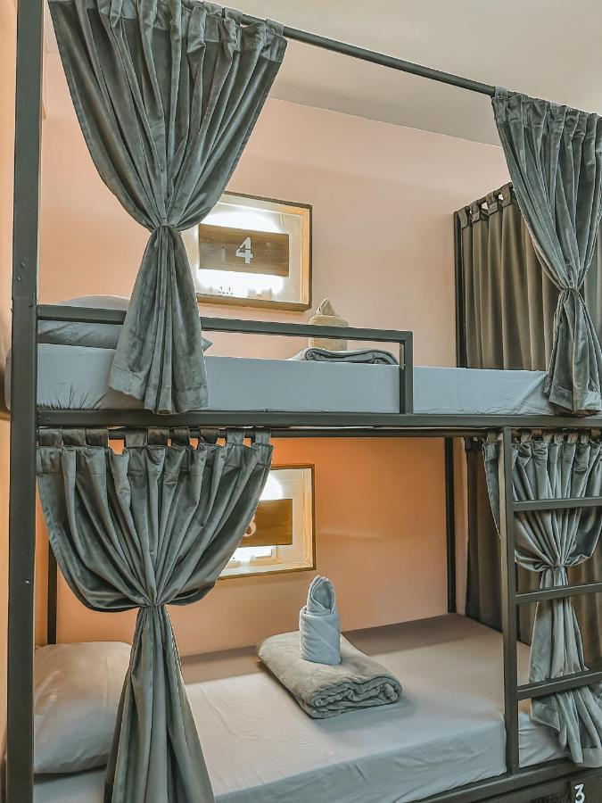 Outpost Hostel - Đảo Coron Ngoại thất bức ảnh