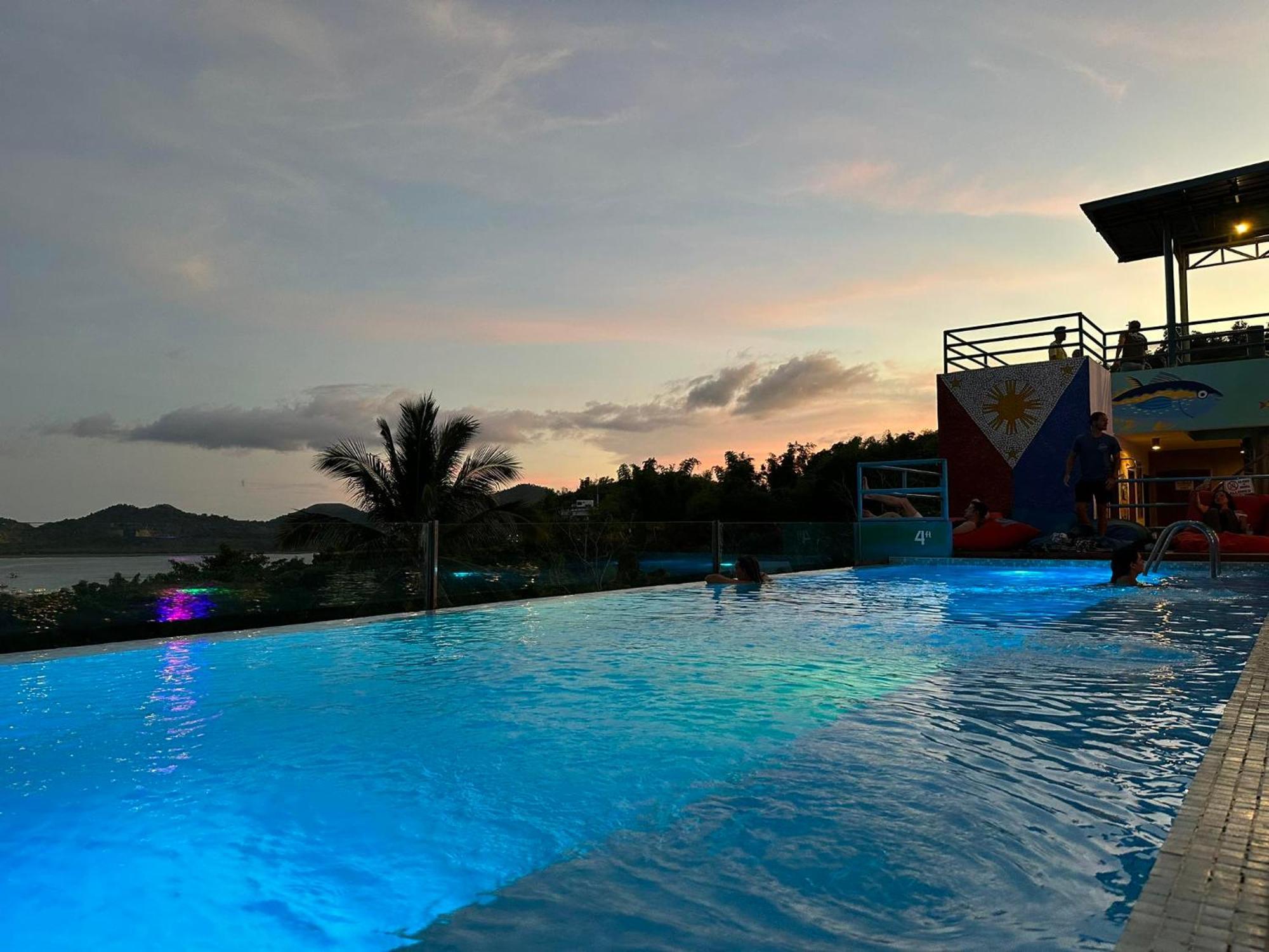 Outpost Hostel - Đảo Coron Ngoại thất bức ảnh