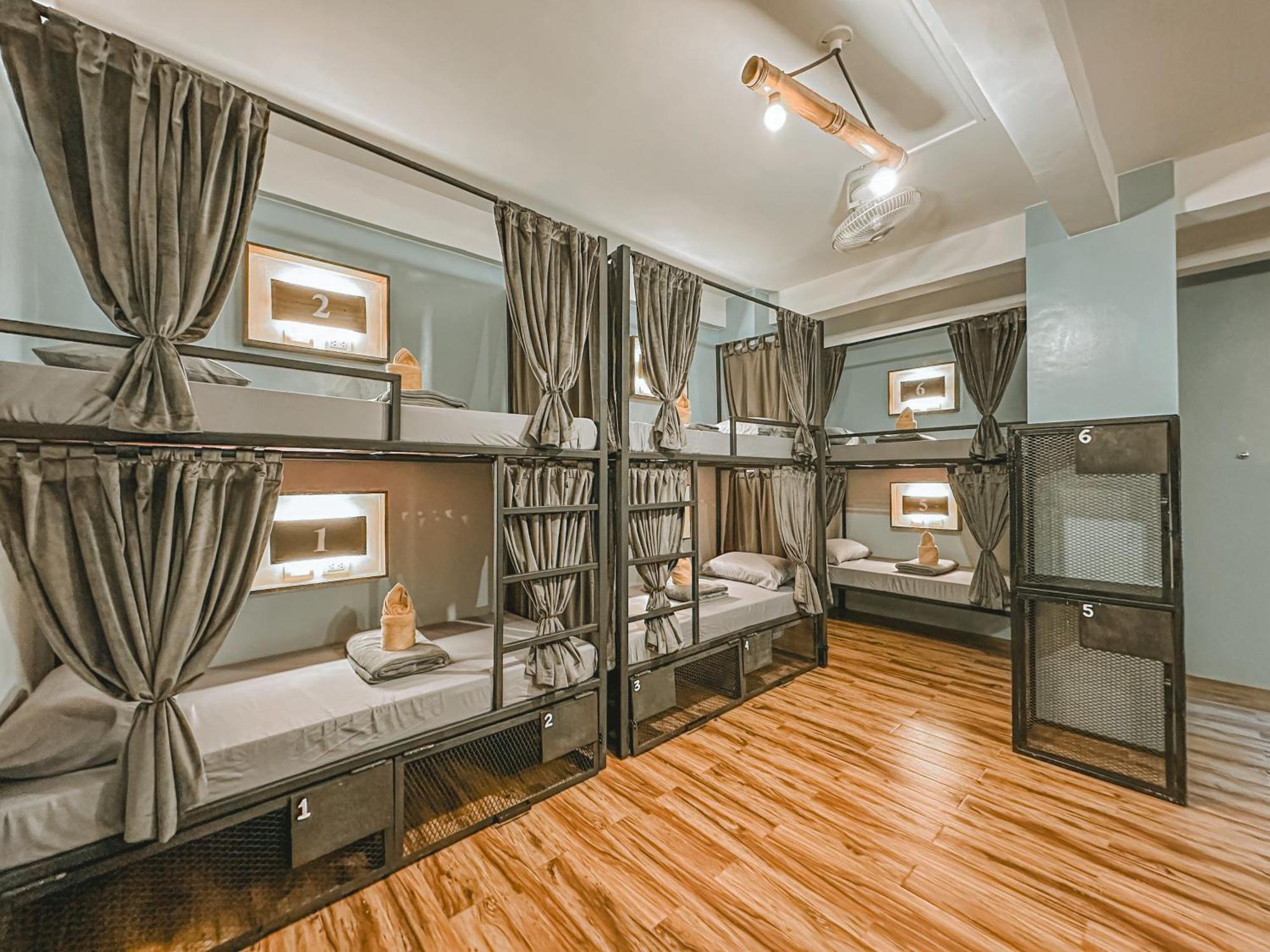 Outpost Hostel - Đảo Coron Ngoại thất bức ảnh